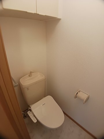 【トイレ】 | サンセールＹ　Ｂ | トイレです