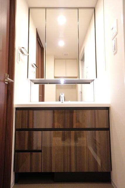 アヴァンカーサ町屋の洗面所|※写真は同タイプ住戸です。