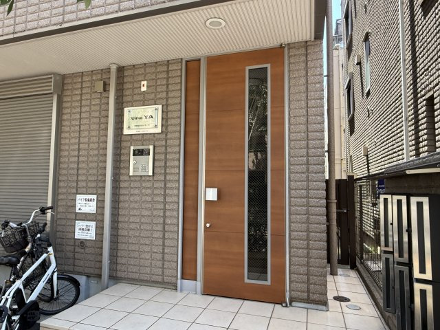 ｖｉｎｏ　ＹＡのエントランス