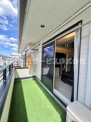 【バルコニー】 | 浜松市中央区下石田町 中古住宅 | お洗濯にも便利なバルコニー付き