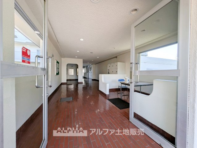 ネオコーポ武蔵野のエントランス|建物の内部です