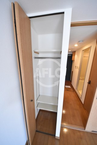 エステムコート梅田東アクアパレスの収納|エステムコート梅田東アクアパレス　クローゼット