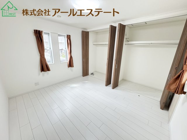 姫路市御国野町深志野　　中古戸建の寝室