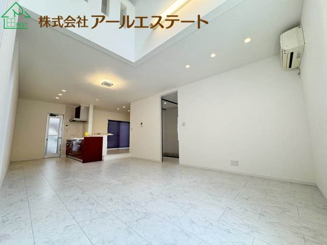姫路市御国野町深志野　　中古戸建の居間・リビング