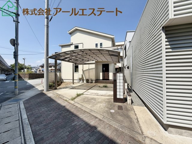 姫路市御国野町深志野　　中古戸建の駐車場