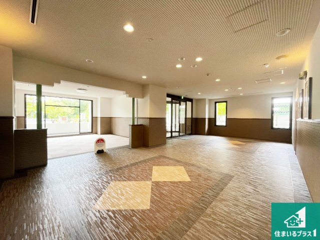 パーク・アヴェニュー神戸三田6番館のエントランス|共用部（エントランス）