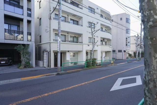 AP867 パレドール西荻窪 301の外観|



