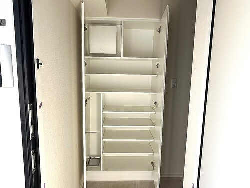 VIOR文京関口の玄関|玄関　※同タイプ別部屋2025.12新築未入居時撮影