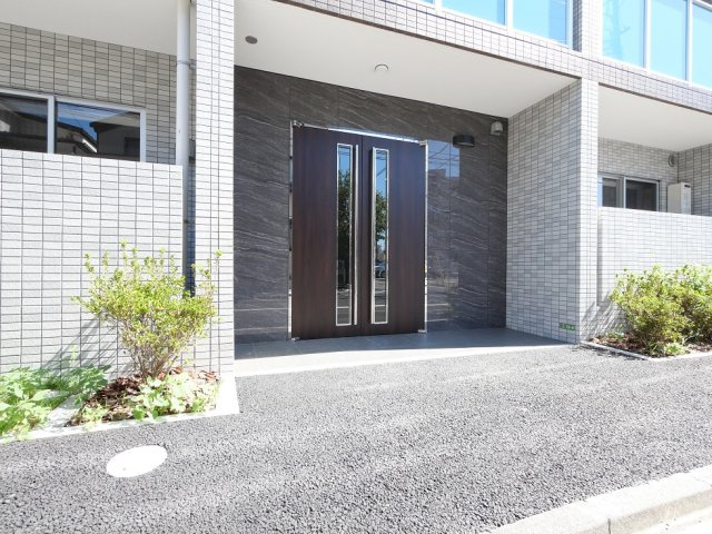 アーバンパーク六町の外観