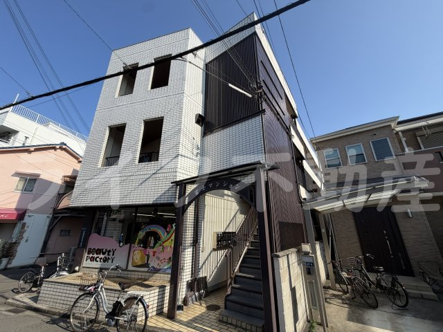 富士マンションの外観