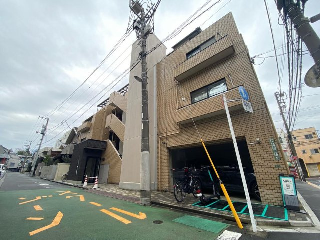 ホシノフラット目白台の外観
