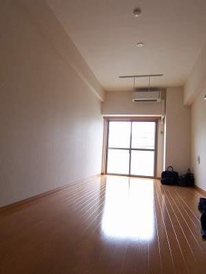 ＴＲＡＤＩＳ ＮＩＰＰＯＲＩ Ｅの内装
