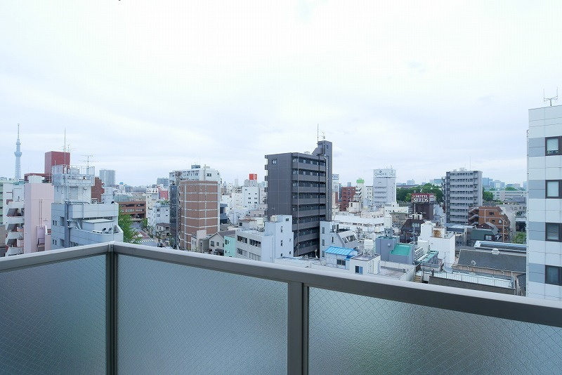 ＴＲＡＤＩＳ ＮＩＰＰＯＲＩ Ｓの内装