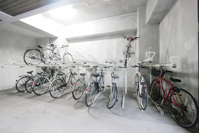 ＴＲＡＤＩＳ ＮＩＰＰＯＲＩ Ｅの外観