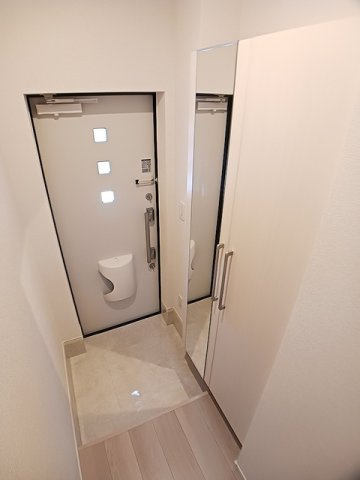 サンダーソニアの玄関
