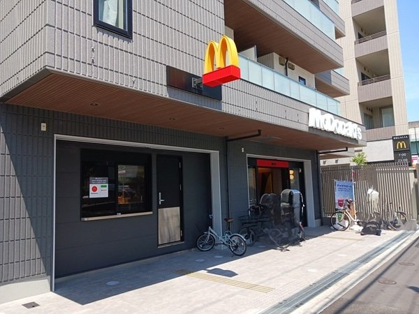 カーサ　アリビオの周辺|マクドナルドまで400m