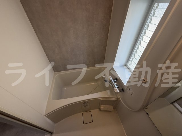 エステートピアコーワの浴室|落ち着いた空間のお風呂です