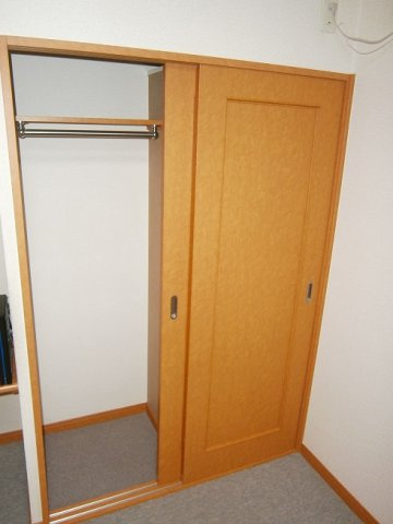 レオパレスフィオローナの内装