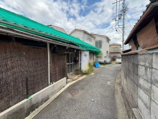 【前面道路含む現地写真】 | 土地間口約１２．９ｍ！開放感のあるお住まいになりますね！