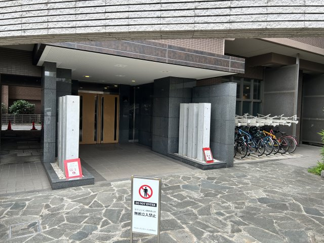 アルカーデンタワー入谷のエントランス