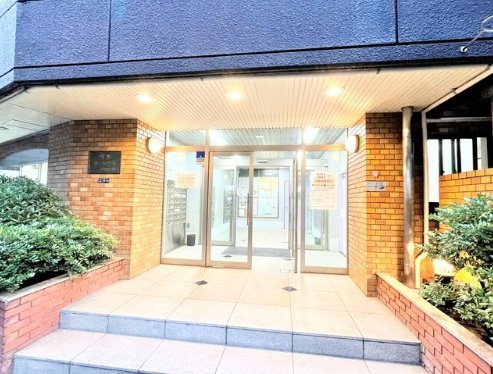 銀座ダイヤハイツのエントランス
