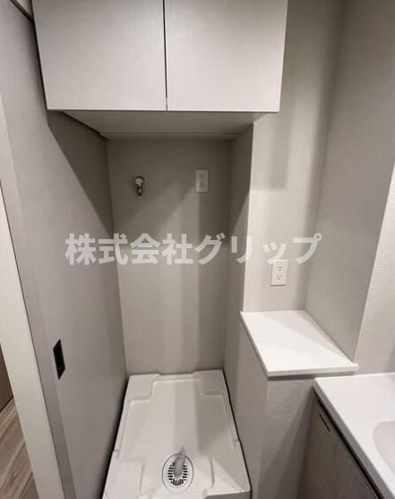 横浜市中区長者町４丁目の賃貸マンションの洗面所