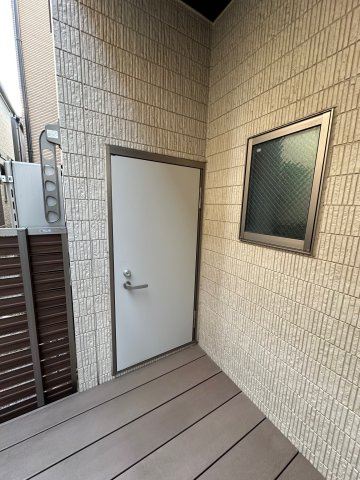 足立区西加平２丁目のアパートの収納