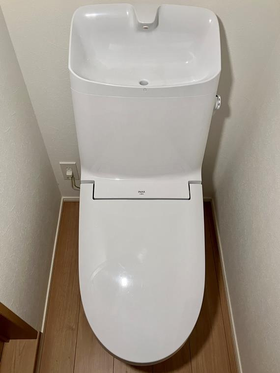 山王戸建のトイレ