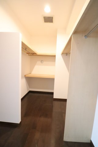 コリーヌ代官山　住宅用の収納