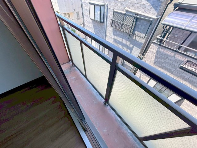 サンライト上新庄のバルコニー