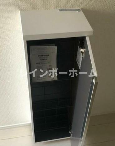 特典：仲介手数料が無料です!!の玄関