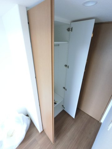 浦安市当代島１丁目の賃貸マンションの収納|反転