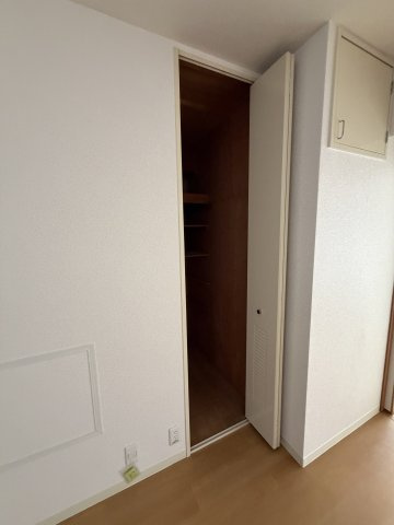 グリーンヒルズ鷹取4号棟の収納