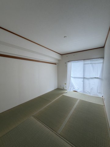グリーンヒルズ鷹取4号棟の和室