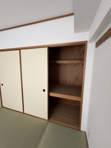 グリーンヒルズ鷹取4号棟の収納