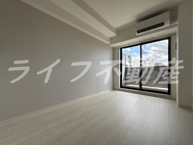 アドバンス大阪メルディアの洋室|使い勝手のいい洋室です