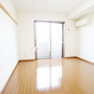 【居間・リビング】 | サンライト ヒルズ | 洋室のお部屋です。