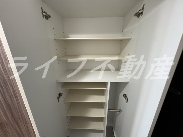 アドバンス大阪メルディアの収納|たっぷりとした収納スペースです