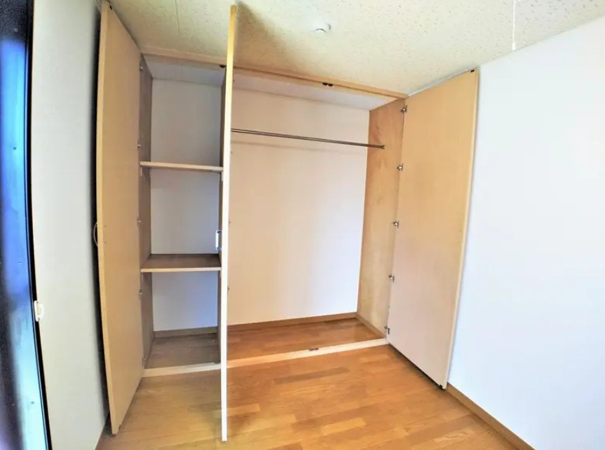 レオパレスツーエイトの収納