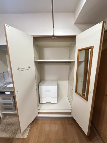 センエイ谷四の収納