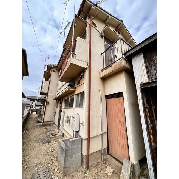 ペディコート加古川の外観