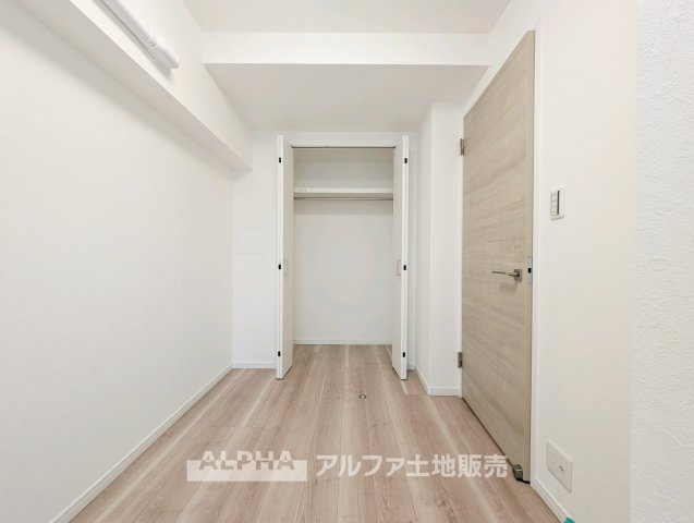 ワコーレ拝島IIの収納|【Storage】◆収納豊富◆ウォークインクローゼットに加えて各洋室にも収納を配置。衣類や生活用品を整理しやすく、居室をすっきり使えます。