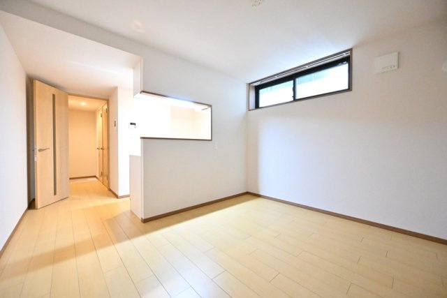 ＣＥＮＴＲＡＬ　ＧＡＲＤＥＮ　ＲＥＳＩＤＥＮＣＥ　ＴＯＫＹＯの居間・リビング