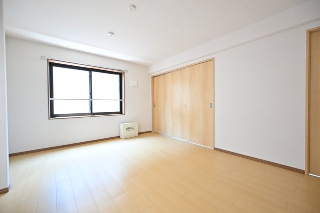 ＣＥＮＴＲＡＬ　ＧＡＲＤＥＮ　ＲＥＳＩＤＥＮＣＥ　ＴＯＫＹＯの居間・リビング