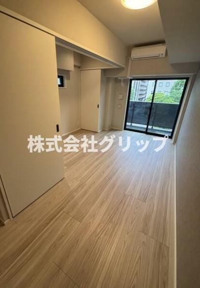 横浜市中区長者町４丁目の賃貸マンションの居間・リビング