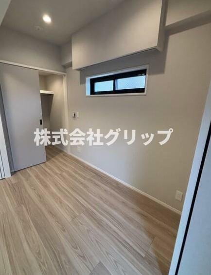 横浜市中区長者町４丁目の賃貸マンションの洋室