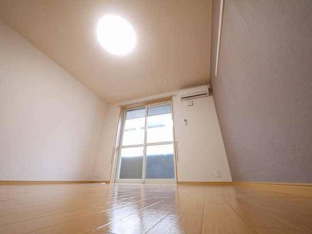カモミール喜光の洋室