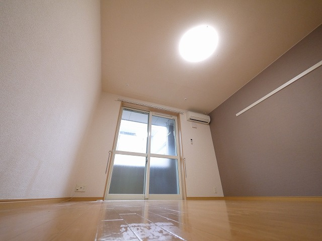 カモミール喜光の洋室