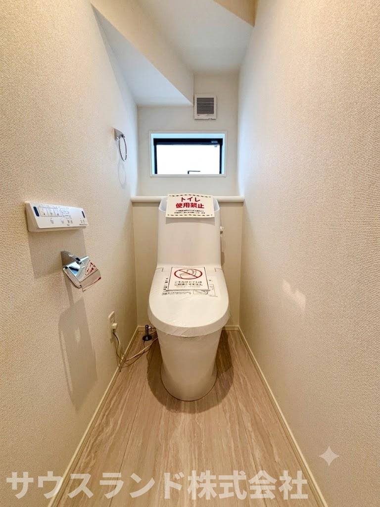八王子市四谷町2期のトイレ|各階トイレ付きで、家族の使用時間が重なっても慌てにくい設計！来客時にも使い分けしやすく便利です。