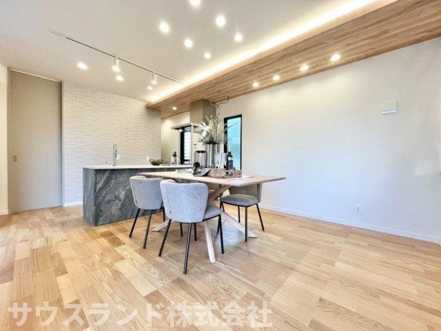 八王子市長沼町の内観：施工例|同仕様参考写真です。実際の物件とは一部仕様や色調が異なる場合がございます。詳細はお問合せください。